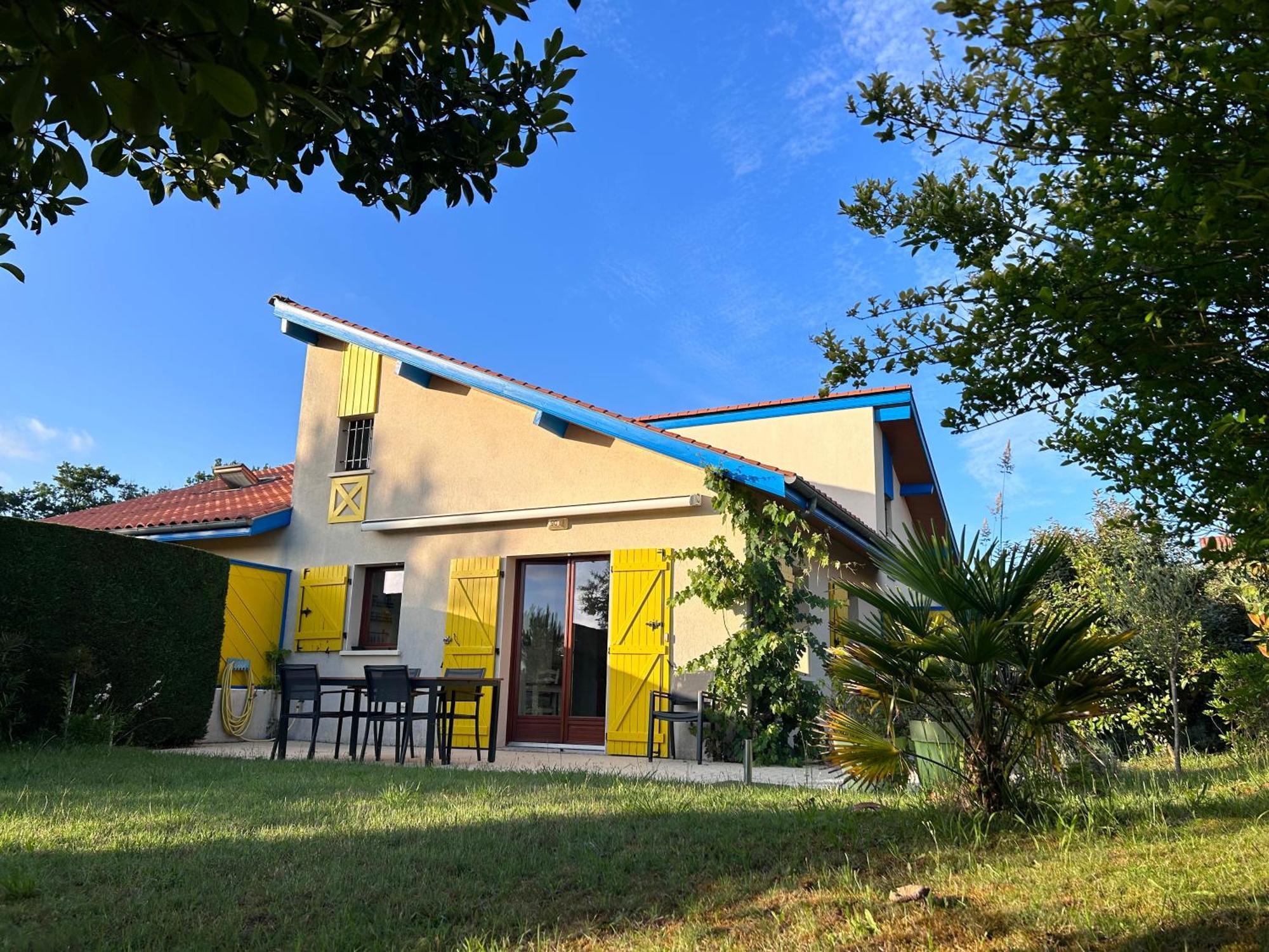 Jolie Maison De Vacances Avec Terrasse Et Jardin Saint-Julien-en-Born Zewnętrze zdjęcie